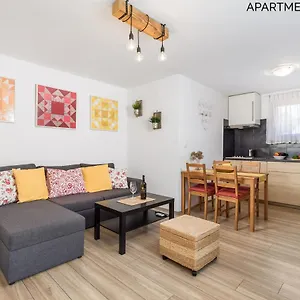 Alyss Apartman